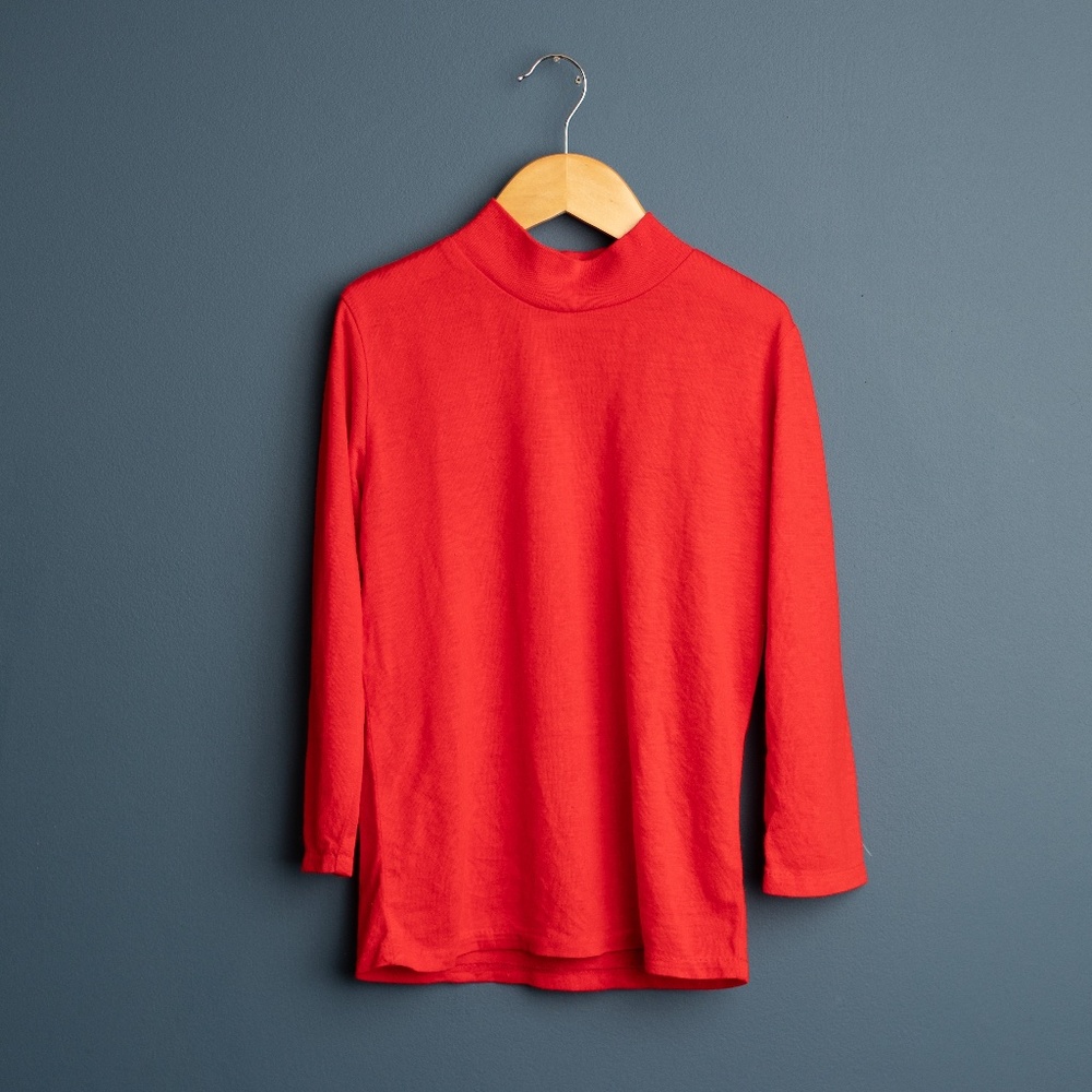 3/$10- VINTAGE red long sleeve shirt